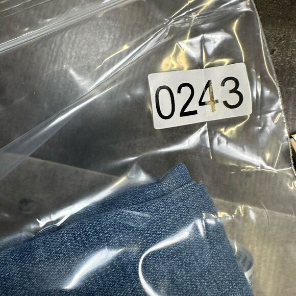 Levi’s 721 Women’s Size 27 High Rise Skinny Jeans Blue Medium Wash Denim Stretch - Picture 9 of 9